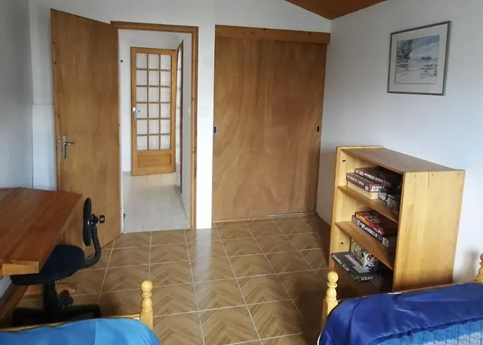 Hébergement de vacances Maison Familiale 5 Pièces à - 8 Personnes - Fr-1-224b-250 Barbâtre