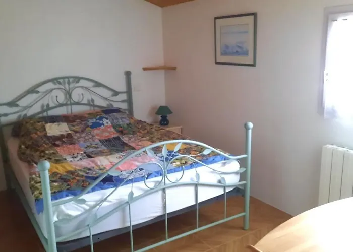 Maison Familiale 5 Pièces à - 8 Personnes - Fr-1-224b-250 Hébergement de vacances