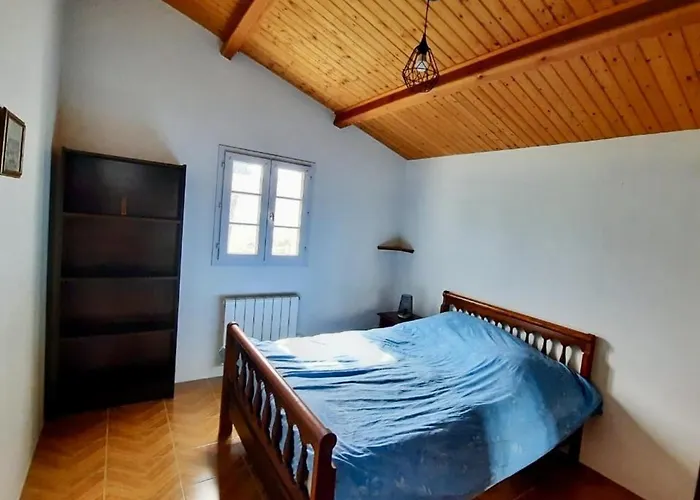 Maison Familiale 5 Pièces à - 8 Personnes - Fr-1-224b-250 Hébergement de vacances *