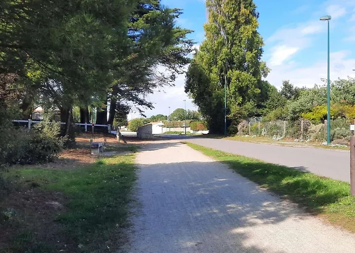 Maison Familiale 5 Pièces à - 8 Personnes - Fr-1-224b-250 Hébergement de vacances Barbâtre